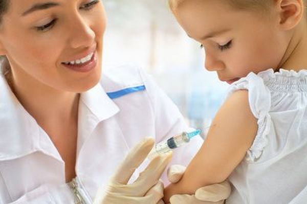 Педиатър: Не е само Ковид-19, опасно е да не ваксинирате децата си!
